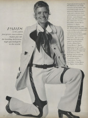 Susan Schoenberg by Irving Penn (Vogue USA 1969.09/2)