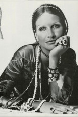 Susan Schoenberg by Irving Penn (Vogue ITA 1969.10)