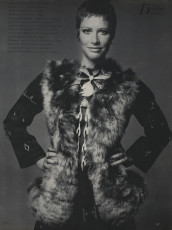 Susan Schoenberg by Gianni Penati (Vogue USA 1969.11)