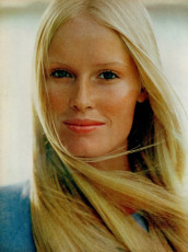 Gunilla Lindblad by Jean-Pierre Zachariasen
 / Vogue USA (1971.01/2)