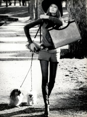 Veruschka by Henry Clarke
/ Vogue USA (1971.04/2)