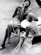 Susan Schoenberg by Kourken Pakchanian / Vogue USA (1972.08)