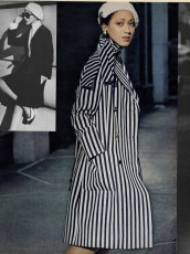 Pat Cleveland by Bob Stone / Vogue USA (1973.02)