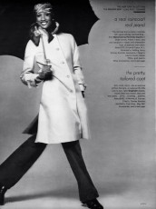Beverly Johnson by Richard Avedon / Vogue USA (1973.09)