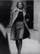 Cheryl Tiegs by Kourken Pakchanian / Vogue USA (1973.09)