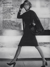 Cheryl Tiegs by Kourken Pakchanian / Vogue USA (1973.09)