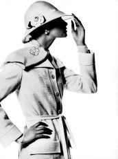 Apollonia van Ravenstein by Irving Penn / Vogue ITA (1974.03)