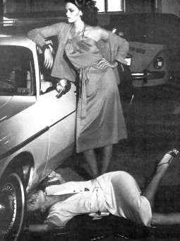 Lisa Taylor, Jerry Hall by Helmut Newton / Vogue USA (1975.01)