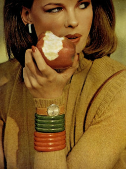 Lisa Taylor by Arthur Elgort / Vogue USA (1975.08)