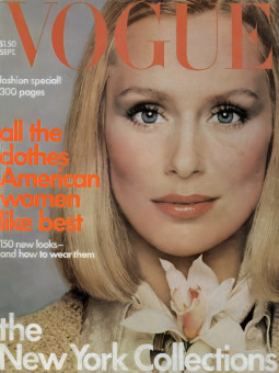 Lauren Hutton by Francesco Scavullo / Vogue USA (1975.09)