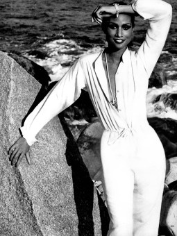 Beverly Johnson by Francesco Scavullo / Vogue USA (1975.11)
