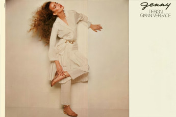 Jerry Hall by Gian Paolo Barbieri / Vogue ITA (1976.11)