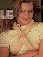 Patti Hansen by Arthur Elgort / Vogue USA (1977.03)