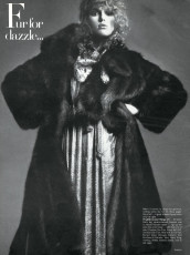 Patti Hansen by Richard Avedon / Vogue USA (1977.12)