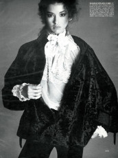 Janice Dickinson by Richard Avedon / Vogue USA (1977.12)