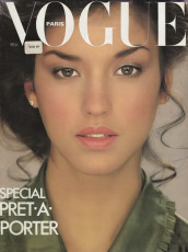 Janice Dickinson by Mike Reinhardt / Vogue FRA (1978.02)