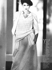 Janice Dickinson by Mike Reinhardt / Vogue USA (1978.02)