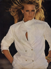 Patti Hansen by Mike Reinhardt / Vogue USA (1979.05)